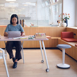 Sedus se:fit Sitzhocker im Office